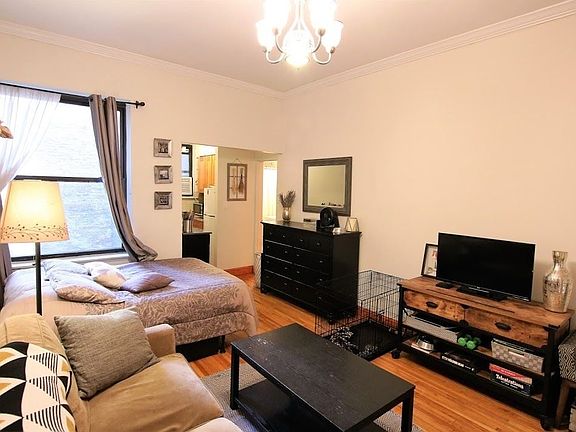 2nd image of 305 W 92nd St #C3