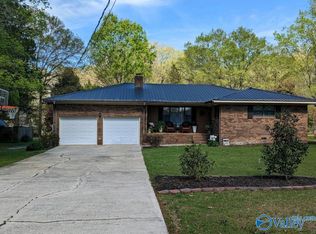 885 Riverside Dr, Gadsden, AL 35901