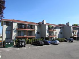 Bryn Mawr Plaza Apartments