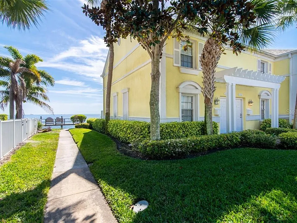5018 Coquina Key Dr SE