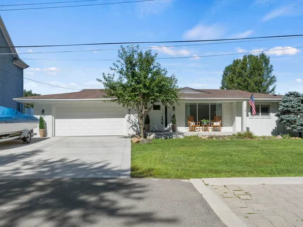 939 Country Club Ln, Warsaw, IN 46580