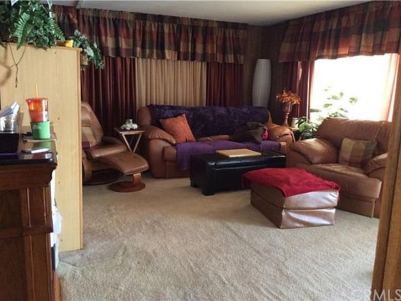 2nd image of 554 La Cresta Dr