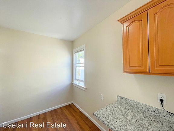 3rd image of 1050 Fell St APT 26