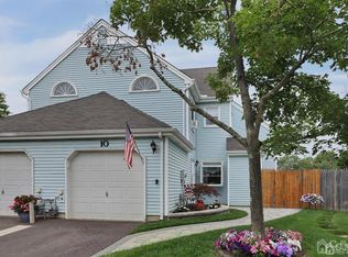 10 Jennings Ct, Freehold, NJ 07728