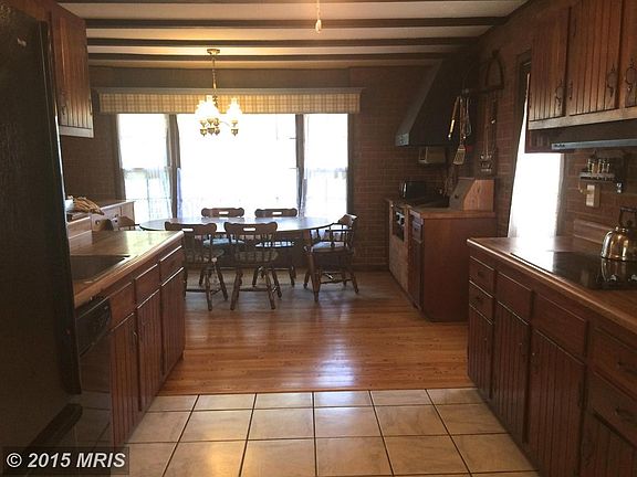 Large, Eat-in Kitchen