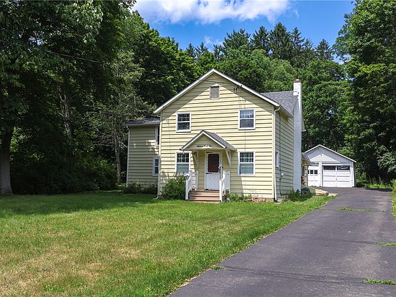 2nd image of 1844 Acorn Rd