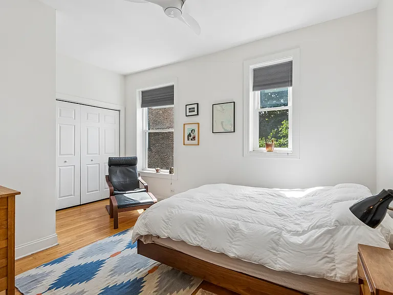 7510 N Greenview Ave #2 — Photo 11