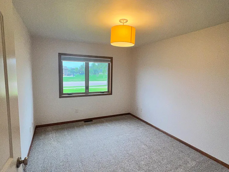 2605 W Sudbury St — Photo 17