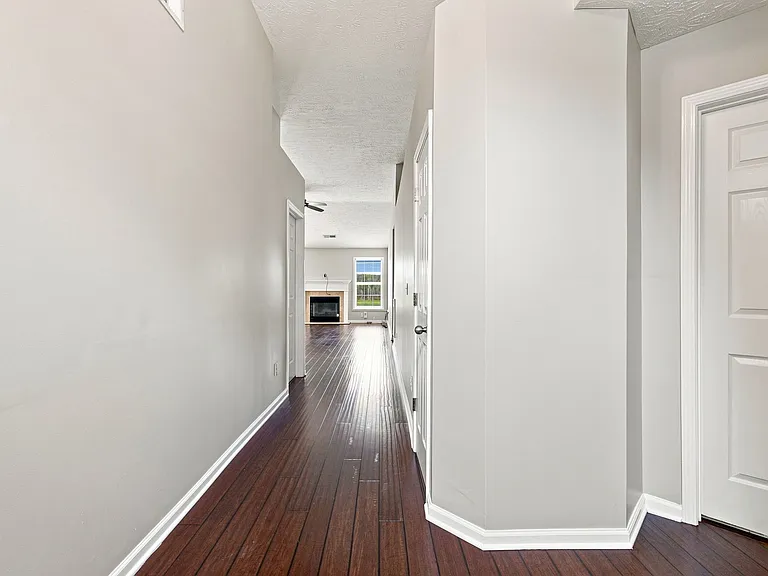3901 Winthrop Dr — Photo 3