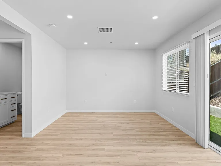 6256 E Lake Dr — Photo 9