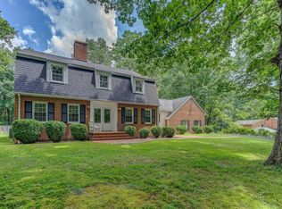 6133 Hidden Valley Dr, Roanoke, VA 24018