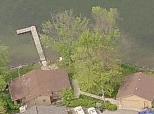 4424 Shady Dr, Manitou Beach, MI 49253