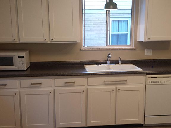 2nd image of 307 W Geneseo St