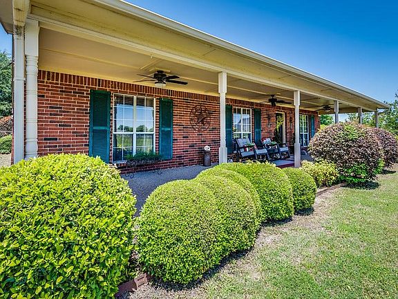 3rd image of 1124 Bardwell Cir