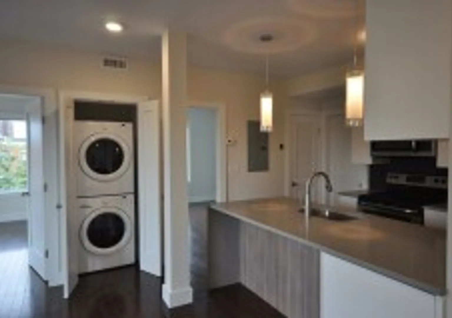 SouthEnd 2 Bedroom Apt - 9/1 - NO FEE — Photo 2