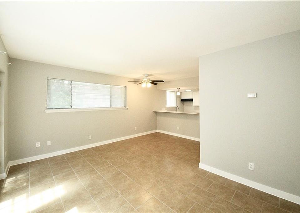 2nd image of 1600 West Ave APT 12