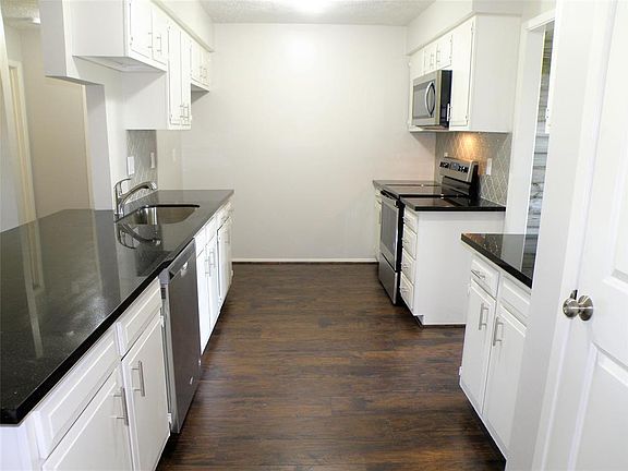 5th image of 6213 Woodvale Dr