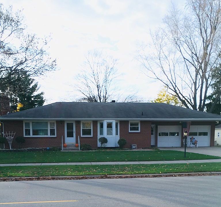 1st image of 5545 36th Ave