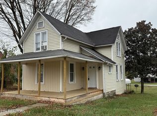 229 Walden Ave, Harriman, TN 37748