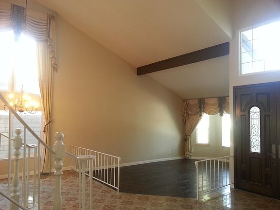 4th image of 2173 Seaview Dr