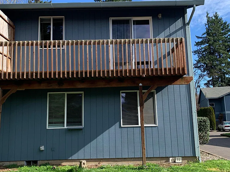 Backside of duplex/townhouse