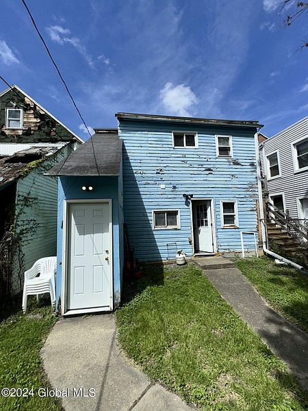2nd image of 366 1st Street
