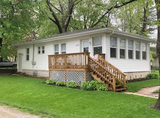 1727 Waiola Rd, Valparaiso, IN 46383