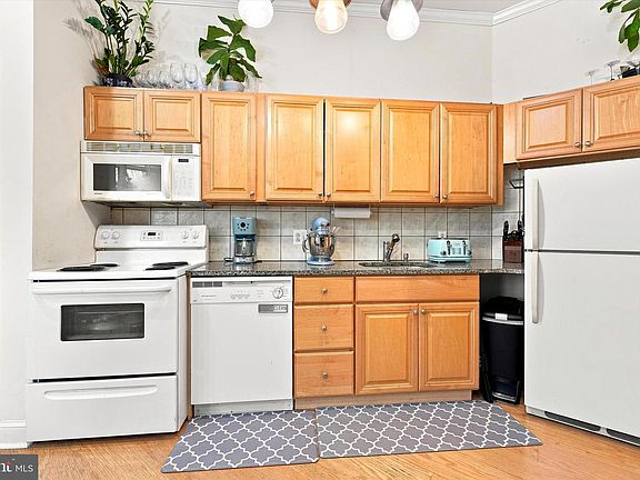 4th image of 415 S 19th St #Phf
