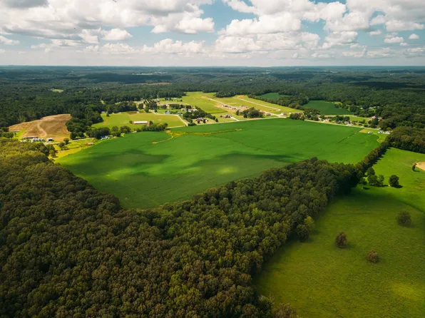 2379 Cat Creek Rd, Manchester, TN 37355