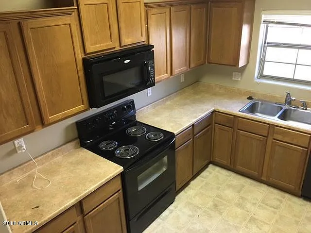 17730 W Banff Ln — Photo 16