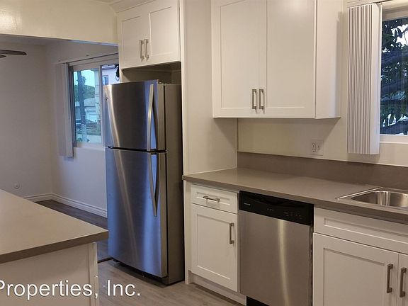 5th image of 3486 Military Ave APT 1