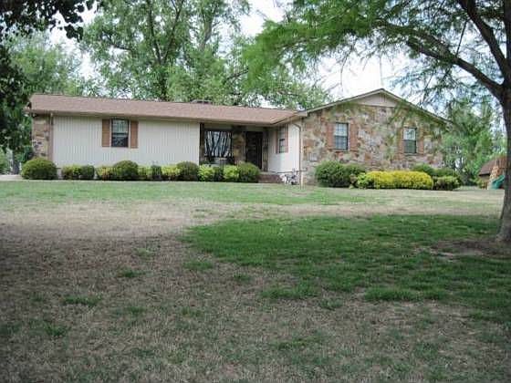 1st image of 3318 Cottonwood Dr
