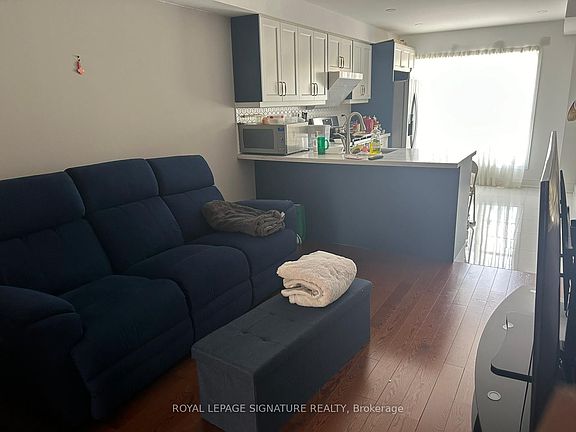 3rd image of 11 Exchequer Pl