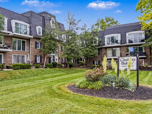 2845 Hikes Ln APT 302, Louisville, KY 40218
