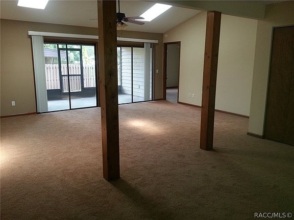 4th image of 210 Talmage Ave