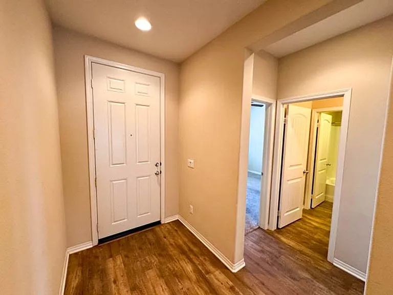 34726 Yellow Root St — Photo 9