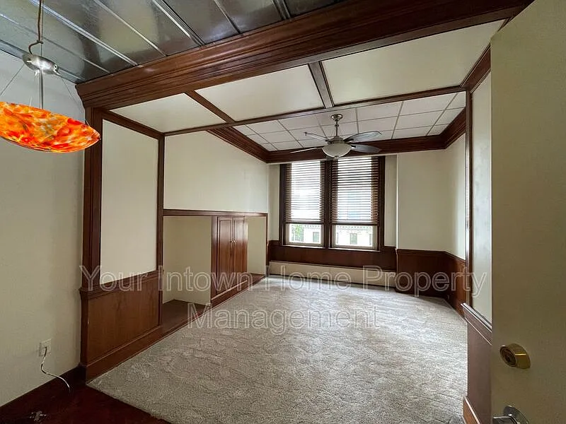 1 bed, 1.0 bath, 879 sqft, $1,650 — Photo 3