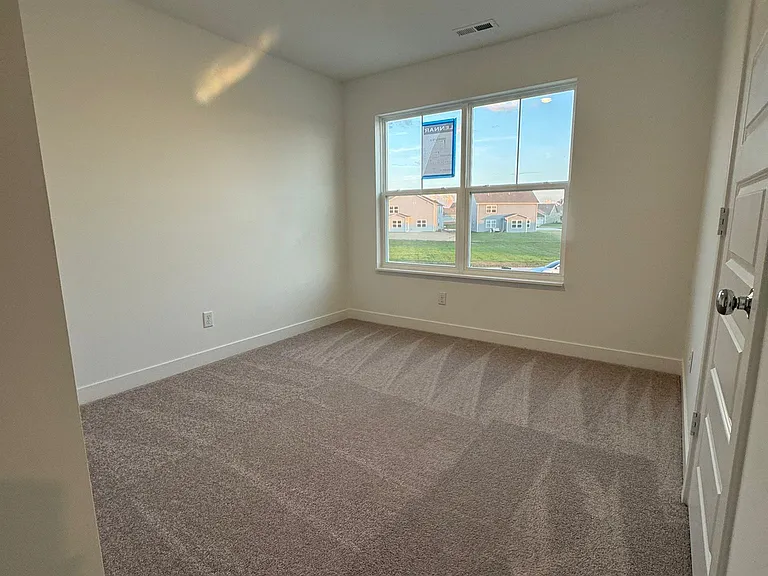 15370 Farrington Way — Photo 15