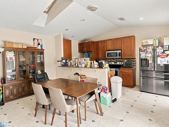 5th image of 4409 NW 112th Avenue