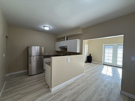 5th image of 1614 W Euclid St #2W