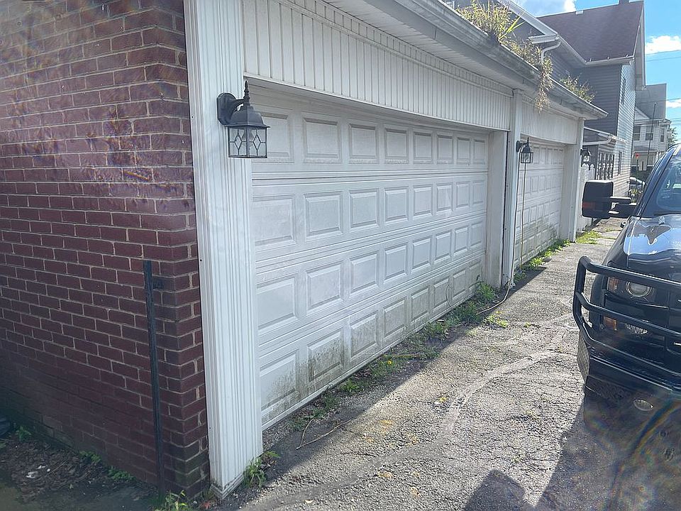 2nd image of 30 W 8th St