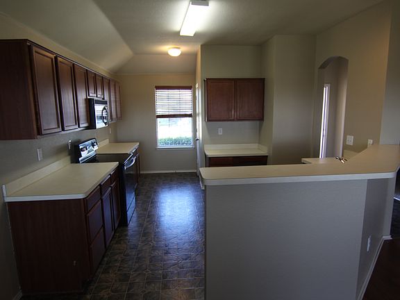 2nd image of 314 Fox Hollow Dr