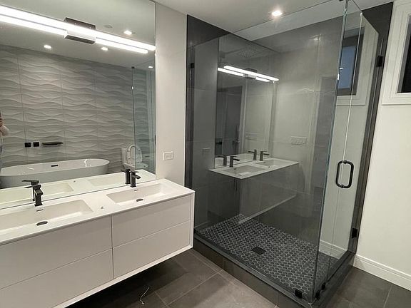 5th image of 721 N Elizabeth St #1N