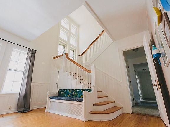 4th image of 45 Linwood Ave