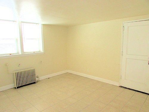 3rd image of 40 Pearl St Ste 3