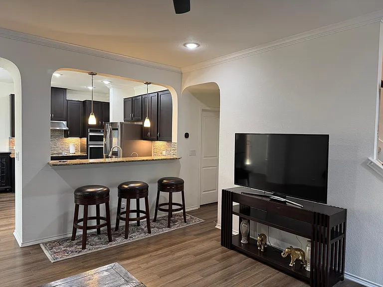 505 Weizenbock Ln — Photo 23