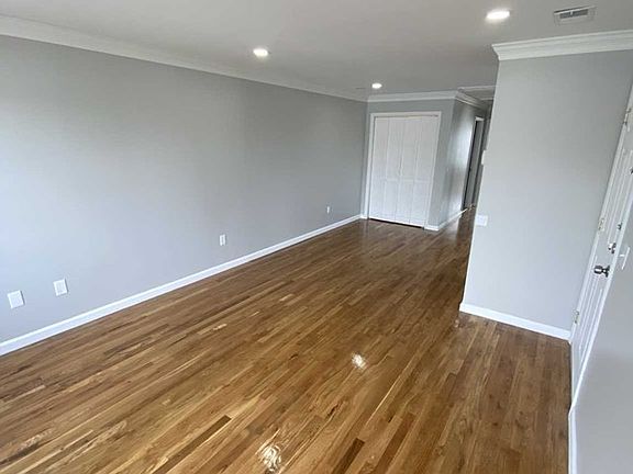 2nd image of 179 Roosevelt Ave #2