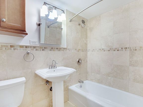 5th image of 301 E 63rd St APT 11G