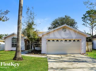 8025 Macinnes Dr E, Jacksonville, FL 32244