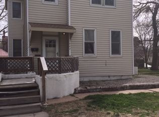 1904 N Wellington Pl, Wichita, KS 67203